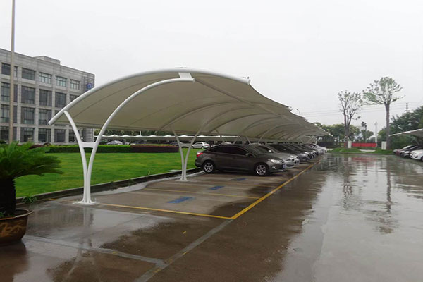 秦皇島不同膜材的使用壽命：揭秘材料選擇對建筑性能的影響